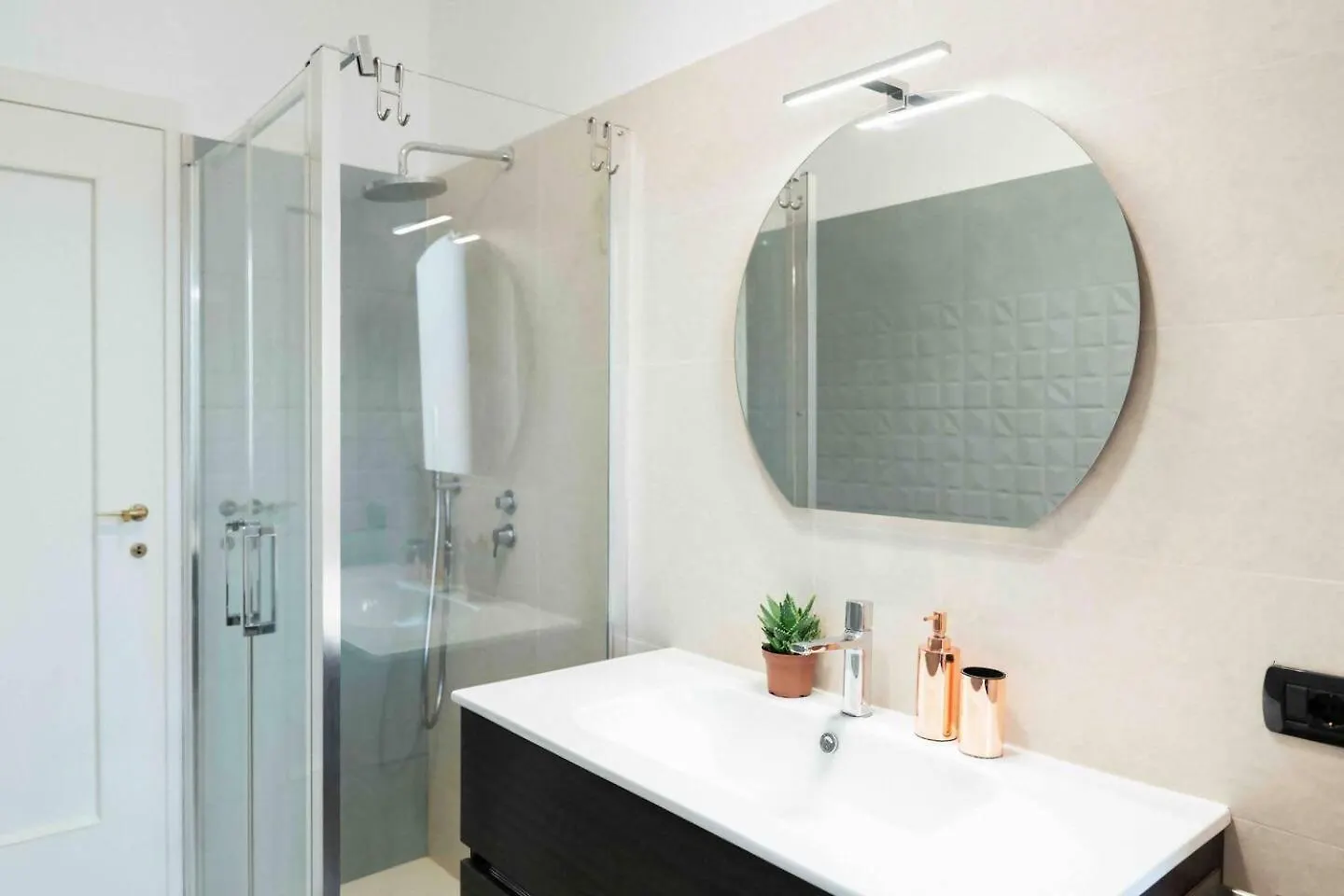 Oasi Di Famagosta Milano Navigli Apartment